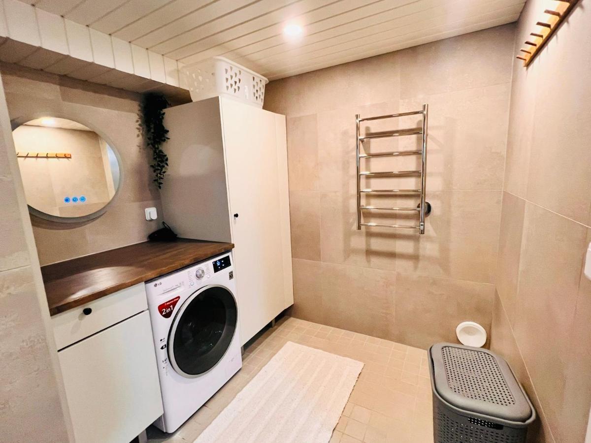 Welcoming Shared Room With Free Parking And Sauna Vanda Eksteriør bilde